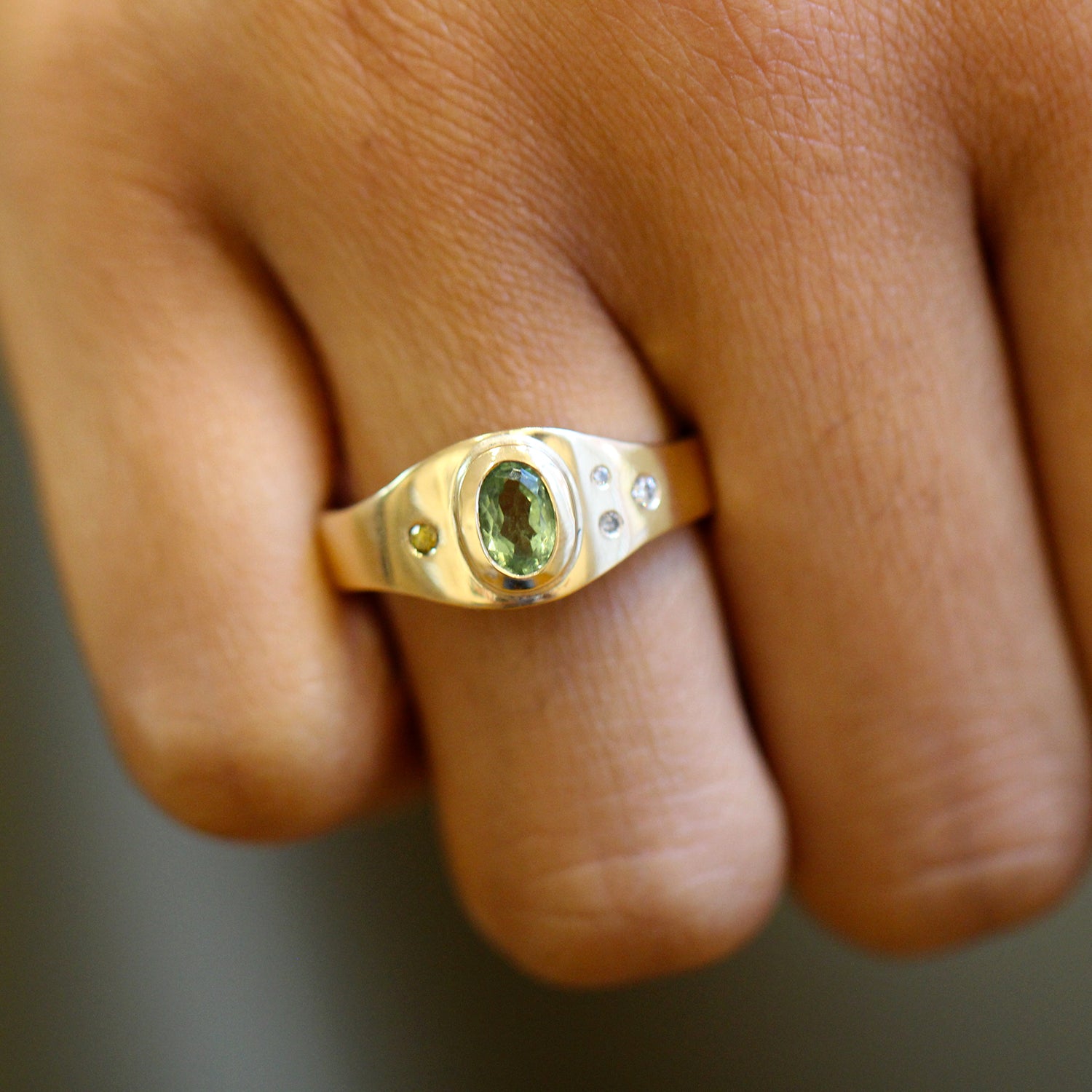 9 karat gold green tourmaline ring by Friederike Grace at designyard contemporary jewellery gallery Dublin Ireland