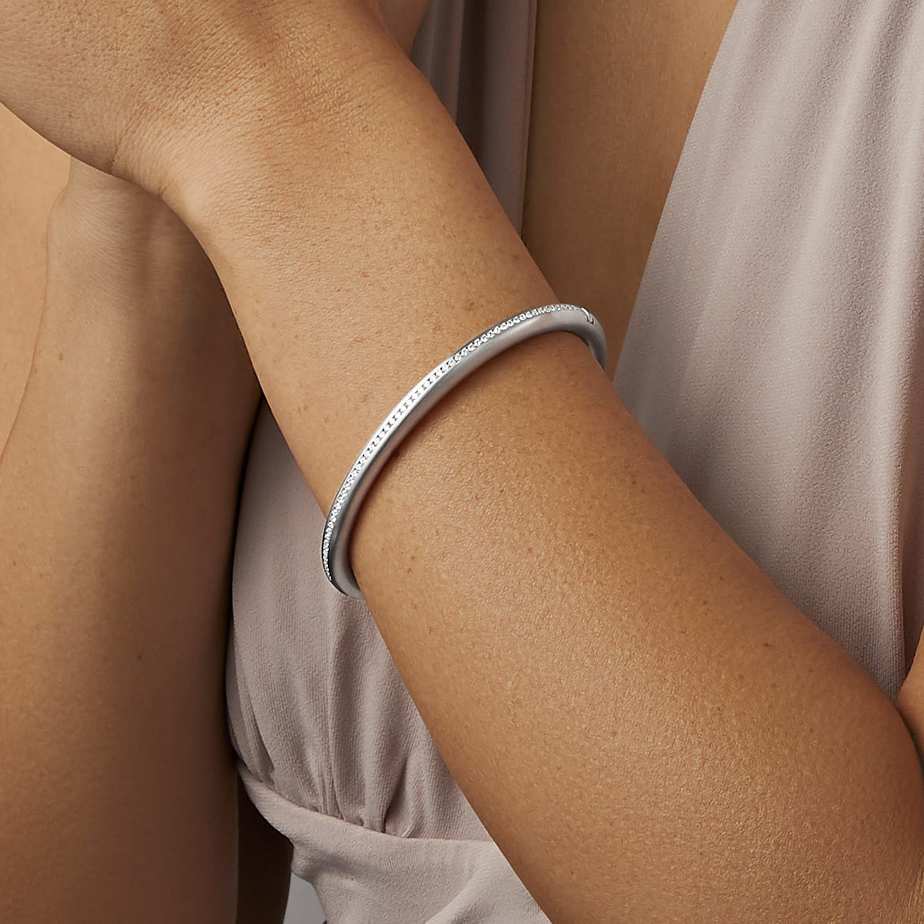 Photograph 2 of Henrich & Denzel's Contemporary Platinum Favorita Diamond Bangle. Available on DESIGNYARD.com and in our Jewellery Shop Dublin, Ireland.