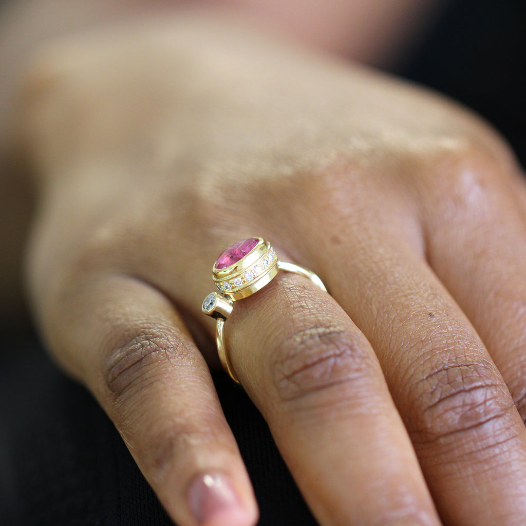 Photograph 4 of Josephine Bergsøe's Contemporary Yellow Gold Pink Sapphire Diamond Cocktail Ring. Available on DESIGNYARD.com and in our Jewellery Shop Dublin, Ireland. Free Worldwide Shipping with DHL.