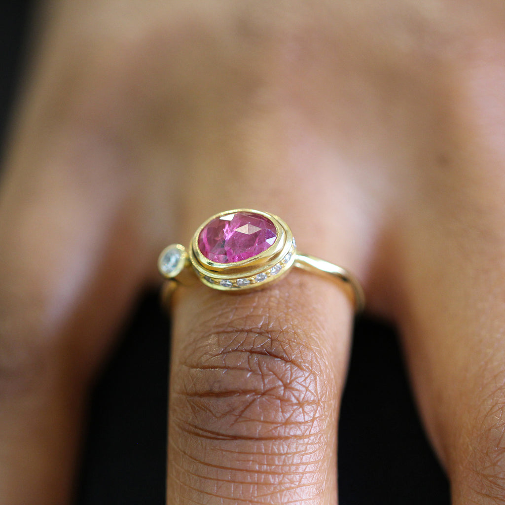 Photograph 2 of Josephine Bergsøe's Contemporary Yellow Gold Pink Sapphire Diamond Cocktail Ring. Available on DESIGNYARD.com and in our Jewellery Shop Dublin, Ireland. Free Worldwide Shipping with DHL.