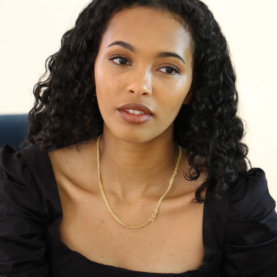 Myriam Oude Vrielink - 14k Yellow Gold Single Ribbon Necklace - DESIGNYARD, Dublin Ireland.