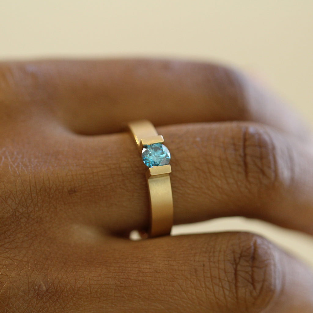 Photograph 5 of Niessing's Contemporary 18k Fine Rose Gold Spannring® Highend C Ocean Blue Diamond Engagement Ring. Available on DESIGNYARD.com and in our Jewellery Shop Dublin, Ireland. Free Worldwide Shipping with DHL.
