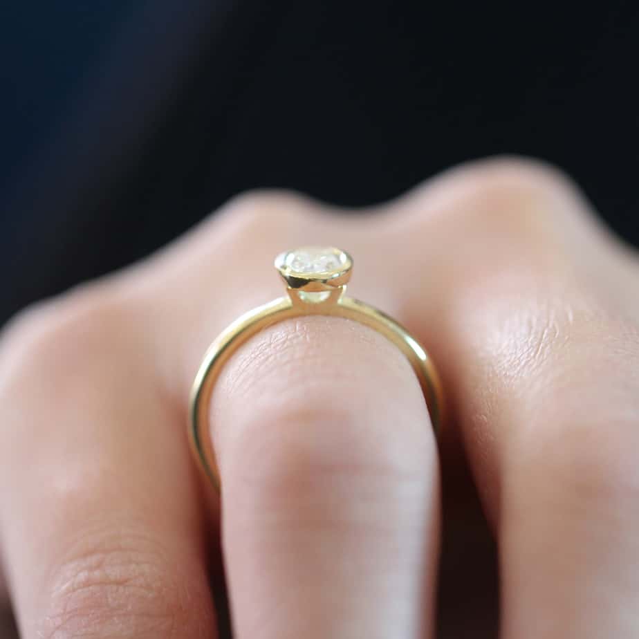 Ronan Campbell - 18k Yellow Gold Mēdēəm Bezəl Oval Diamond Ring 0.71ct GIA D SI1 - DESIGNYARD, Dublin Ireland.