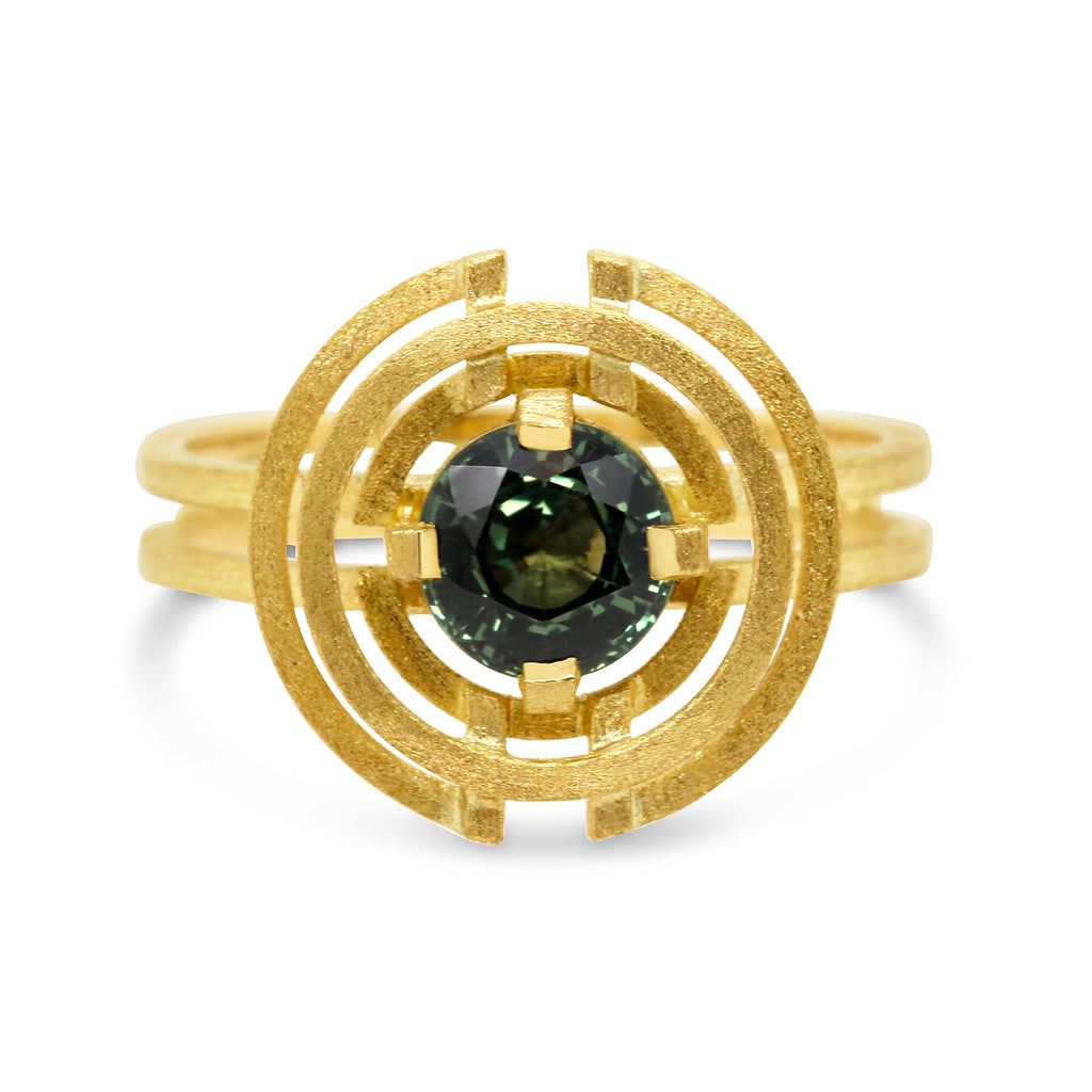 Shimell And Madden - 18k Yellow Gold Three Circle Green Sapphire Compass Ring - DESIGNYARD, Dublin Ireland.