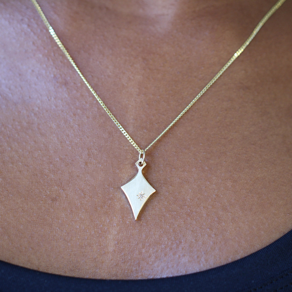 Síne Vasquez - 14k Yellow Gold Large Diamond Lark Pendant - DESIGNYARD, Dublin Ireland.