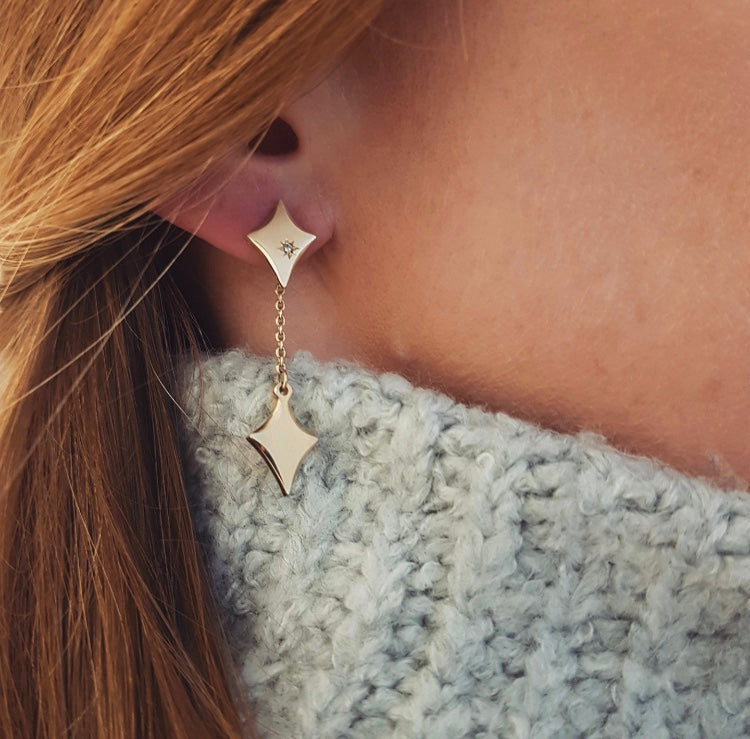 Síne Vasquez - 14k Yellow Gold Lark Drop Diamond Stud Earrings - DESIGNYARD, Dublin Ireland.