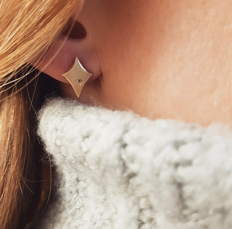 Síne Vasquez - 14k Yellow Gold Small Diamond Lark Stud Earrings - DESIGNYARD, Dublin Ireland.