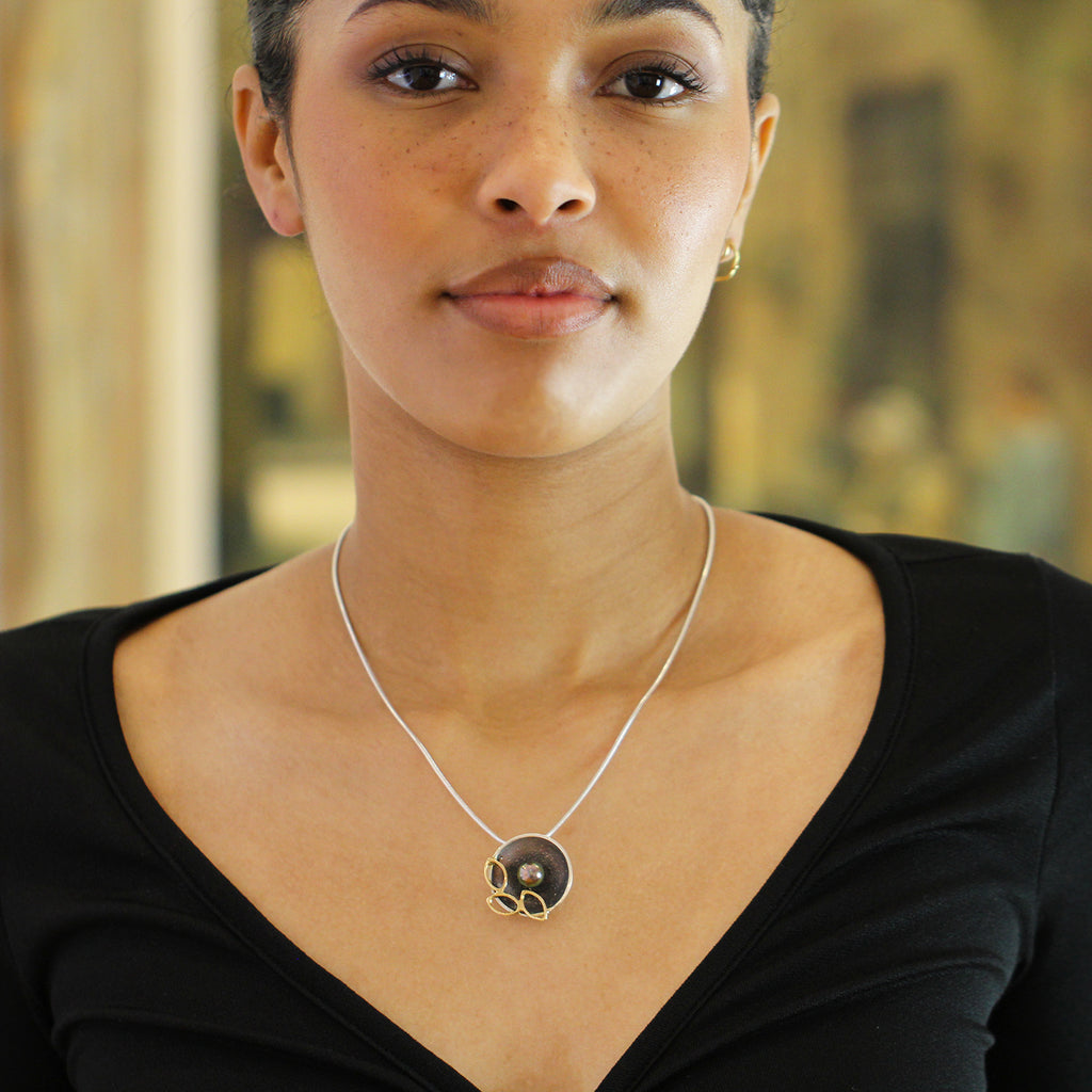 Stephanie Robinson - Silver 14k Yellow Gold Tahitian Pearl Dish Necklace - DESIGNYARD, Dublin Ireland.